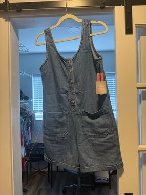Adorable denim short romper NWT